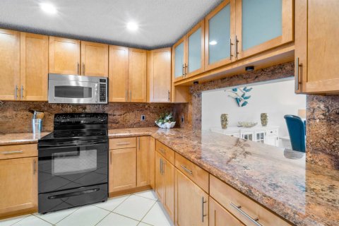 Touwnhouse à louer à Deerfield Beach, Floride: 3 chambres, 212.75 m2 № 2409557 - photo 9