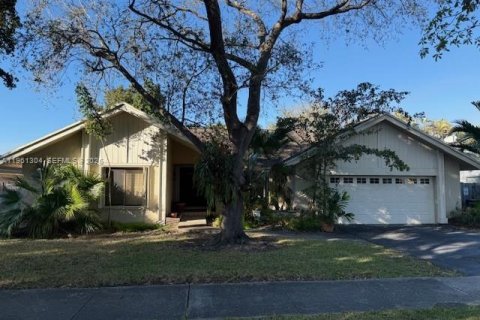 Villa ou maison à Miami, Floride 4 chambres, 186.83 m2 № 2023397