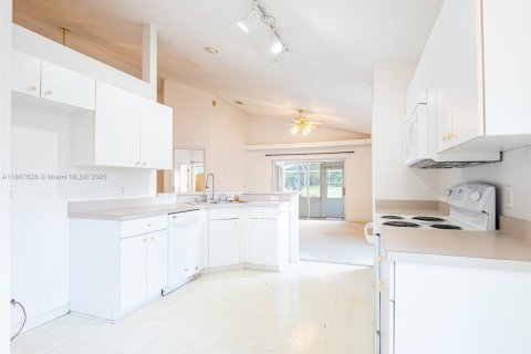 Casa en venta en Lake Wales, Florida, 3 dormitorios, 171.96 m2 № 1941725 - foto 12