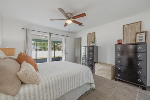 House in Port Charlotte, Florida 3 bedrooms, 150.04 sq.m. № 1717681 - photo 24
