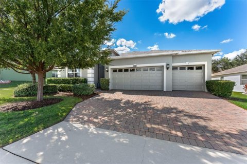 Villa ou maison à Clermont, Floride 3 chambres, 237.27 m2 № 2433743
