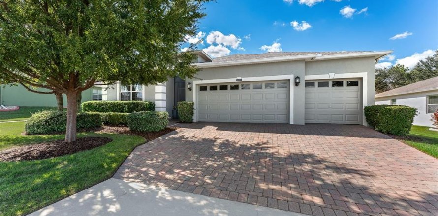 Villa ou maison à Clermont, Floride 3 chambres, 237.27 m2 № 2433743