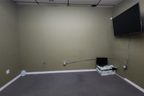 Commercial property in Port Charlotte, Florida 1312.34 sq.m. № 1757242 - photo 12
