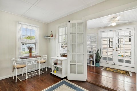 House in West Palm Beach, Florida 5 bedrooms, 226.31 sq.m. № 2366165 - photo 23