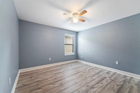 House in Tampa, Florida 5 bedrooms, 328.6 sq.m. № 1877017 - photo 28