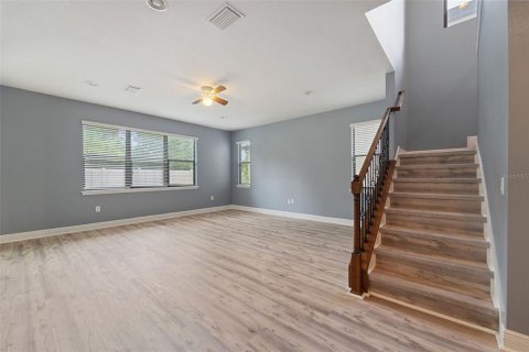 House in Tampa, Florida 5 bedrooms, 328.6 sq.m. № 1877017 - photo 16