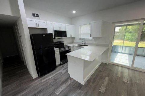 Casa en venta en Daytona Beach, Florida, 3 dormitorios, 84.73 m2 № 2383799 - foto 2