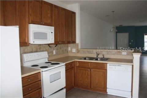 Condo in Orlando, Florida, 2 bedrooms  № 1845011 - photo 2