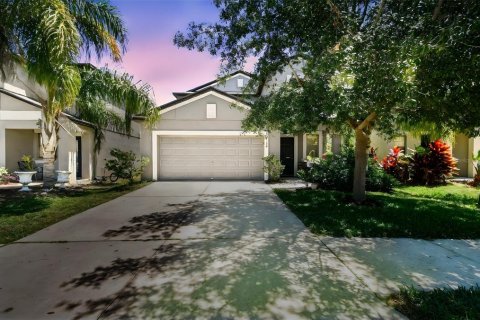 Casa en alquiler en Riverview, Florida, 5 dormitorios, 234.11 m2 № 1918508 - foto 1
