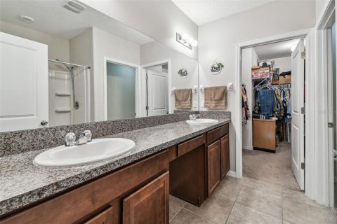 Villa ou maison à louer à Riverview, Floride: 5 chambres, 234.11 m2 № 1918508 - photo 16