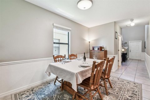 Villa ou maison à louer à Riverview, Floride: 5 chambres, 234.11 m2 № 1918508 - photo 9