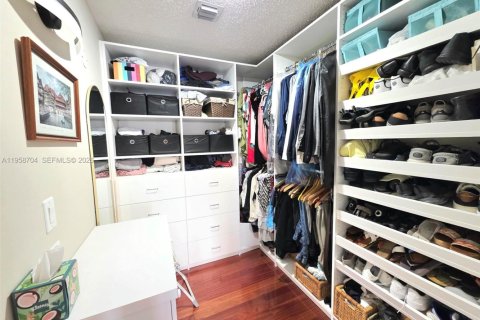 Купить виллу или дом в Форт-Лодердейл, Флорида 4 спальни, 162.67м2, № 2027104 - фото 28