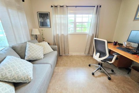 Купить виллу или дом в Форт-Лодердейл, Флорида 4 спальни, 162.67м2, № 2027104 - фото 30