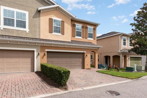 Adosado en venta en Apopka, Florida, 3 dormitorios, 192.77 m2 № 1919366 - foto 2