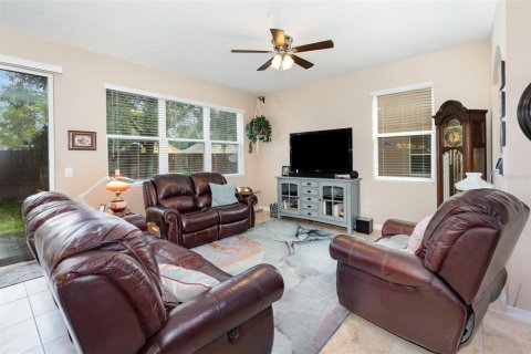 Adosado en venta en Apopka, Florida, 3 dormitorios, 192.77 m2 № 1919366 - foto 4
