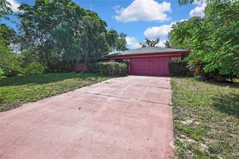 House in Spring Hill, Florida 2 bedrooms, 163.88 sq.m. № 1744968 - photo 3