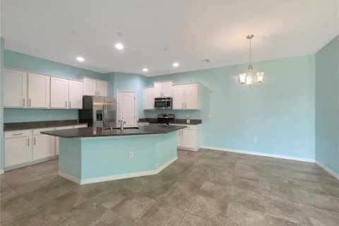 Townhouse in Wesley Chapel, Florida 3 bedrooms, 145.76 sq.m. № 1150448 - photo 6