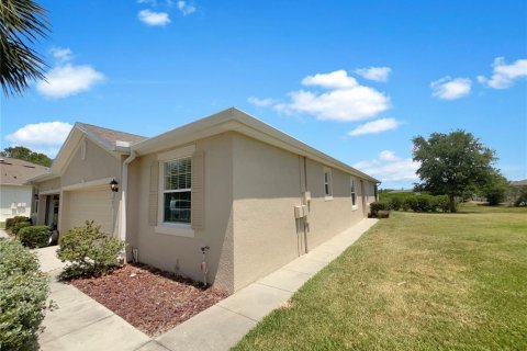 Townhouse in Wesley Chapel, Florida 3 bedrooms, 145.76 sq.m. № 1150448 - photo 12