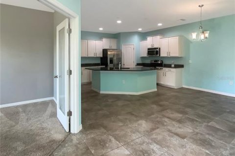 Townhouse in Wesley Chapel, Florida 3 bedrooms, 145.76 sq.m. № 1150448 - photo 16