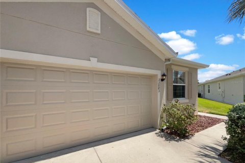 Townhouse in Wesley Chapel, Florida 3 bedrooms, 145.76 sq.m. № 1150448 - photo 11