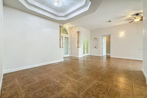 Casa en venta en Tampa, Florida, 4 dormitorios, 263.38 m2 № 1831945 - foto 11