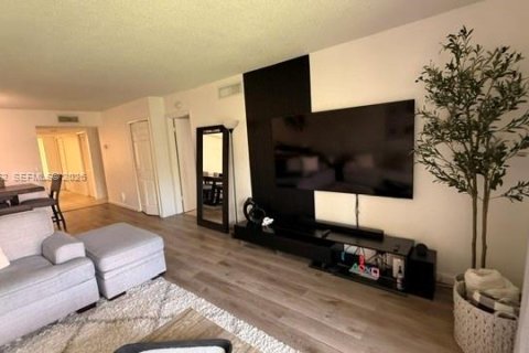 Condominio en alquiler en Weston, Florida, 2 dormitorios, 114.36 m2 № 2058165 - foto 6