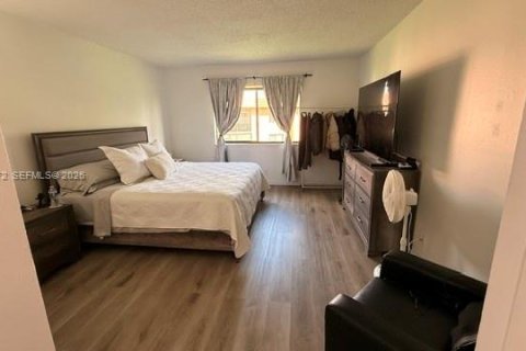 Condominio en alquiler en Weston, Florida, 2 dormitorios, 114.36 m2 № 2058165 - foto 12