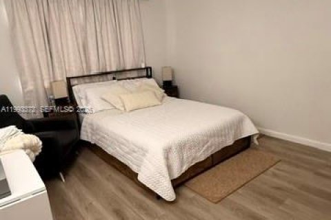 Condominio en alquiler en Weston, Florida, 2 dormitorios, 114.36 m2 № 2058165 - foto 13