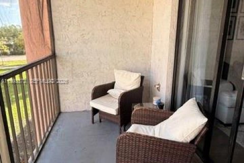 Condominio en alquiler en Weston, Florida, 2 dormitorios, 114.36 m2 № 2058165 - foto 21