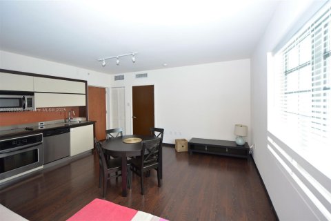 Copropriété à vendre à Miami Beach, Floride: 1 chambre, 51.65 m2 № 1952767 - photo 2