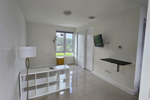 Снять в аренду кондоминиум в Дорал, Флорида 1 спальня, 241.45м2, № 1994743 - фото 8