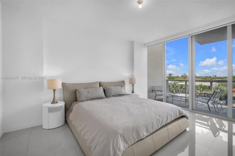 Copropriété à louer à Bay Harbor Islands, Floride: 2 chambres, 118.91 m2 № 2390149 - photo 28