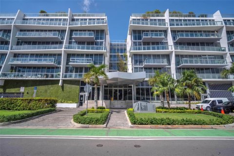Copropriété à louer à Bay Harbor Islands, Floride: 2 chambres, 118.91 m2 № 2390149 - photo 2