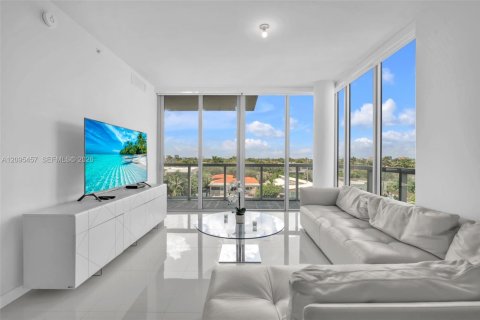 Copropriété à louer à Bay Harbor Islands, Floride: 2 chambres, 118.91 m2 № 2390149 - photo 17