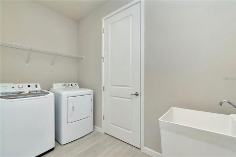 Villa ou maison à vendre à Kissimmee, Floride: 3 chambres, 191.01 m2 № 2219219 - photo 29