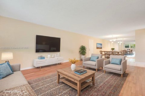 Condo in Boca Raton, Florida, 2 bedrooms  № 1728685 - photo 3