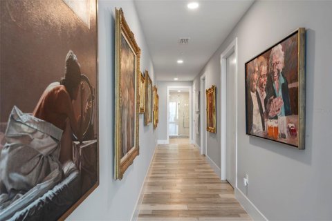 Купить кондоминиум в Сарасота, Флорида 9 комнат, 368.08м2, № 1547063 - фото 22