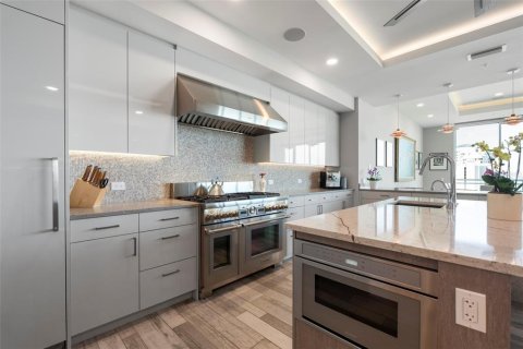 Купить кондоминиум в Сарасота, Флорида 9 комнат, 368.08м2, № 1547063 - фото 15