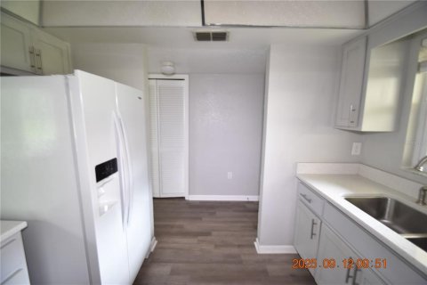 Copropriété à louer à Clearwater, Floride: 2 chambres, 95.69 m2 № 1912353 - photo 18
