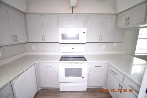 Copropriété à louer à Clearwater, Floride: 2 chambres, 95.69 m2 № 1912353 - photo 15