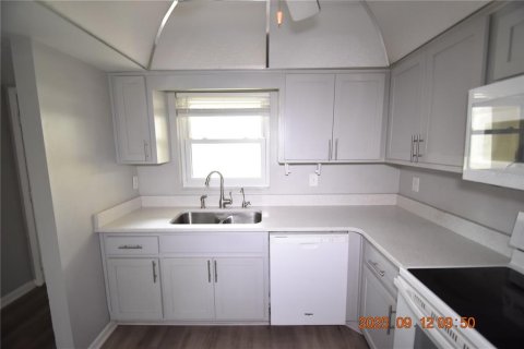 Copropriété à louer à Clearwater, Floride: 2 chambres, 95.69 m2 № 1912353 - photo 17