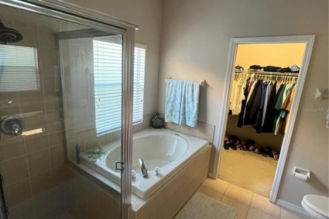 House in Land O' Lakes, Florida 3 bedrooms, 168.99 sq.m. № 2112386 - photo 22