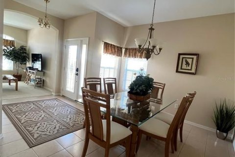 House in Land O' Lakes, Florida 3 bedrooms, 168.99 sq.m. № 2112386 - photo 13