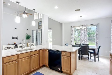 House in Bradenton, Florida 5 bedrooms, 265.98 sq.m. № 1786375 - photo 20