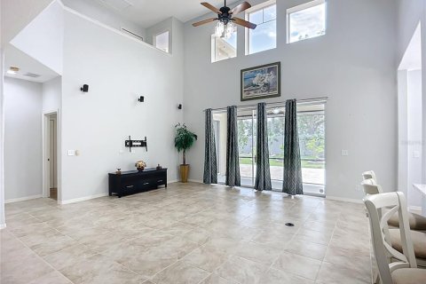 House in Bradenton, Florida 5 bedrooms, 265.98 sq.m. № 1786375 - photo 11