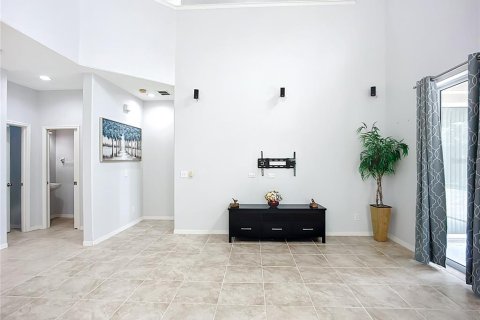 House in Bradenton, Florida 5 bedrooms, 265.98 sq.m. № 1786375 - photo 13