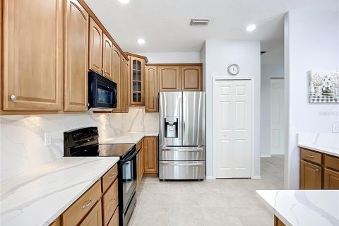House in Bradenton, Florida 5 bedrooms, 265.98 sq.m. № 1786375 - photo 21