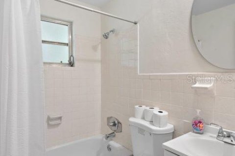 House in Homosassa, Florida 2 bedrooms, 80.17 sq.m. № 1813121 - photo 15