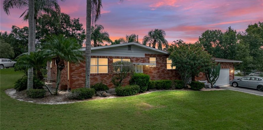 Villa ou maison à Lakeland, Floride 3 chambres, 121.98 m2 № 2149453