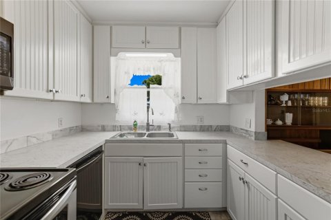 Villa ou maison à vendre à Lakeland, Floride: 3 chambres, 121.98 m2 № 2149453 - photo 12